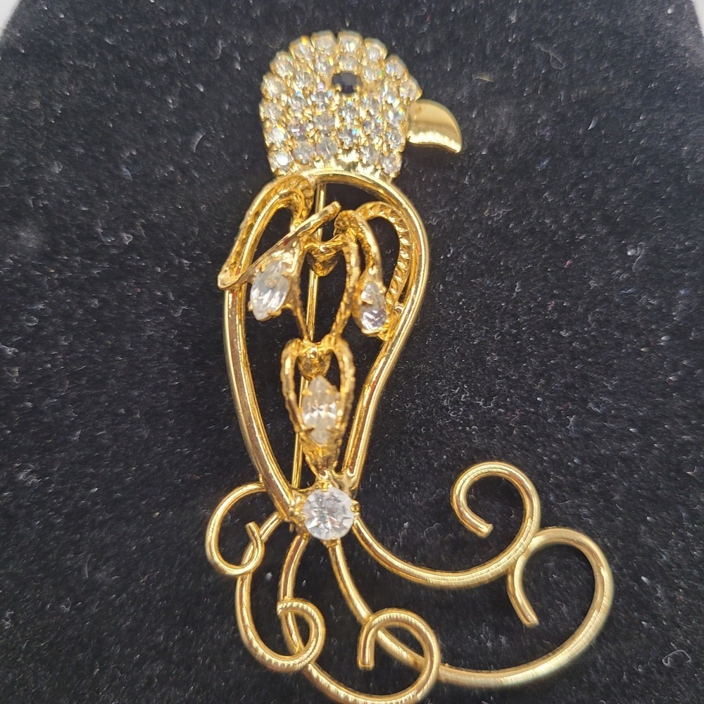Brooch Bird Sparkling Rhinestones Gold Tone Ornate